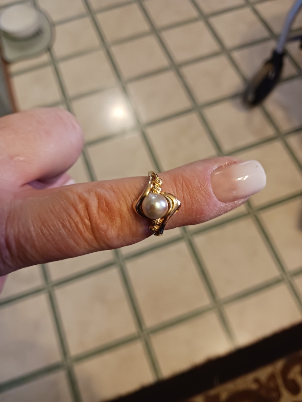 1980's Vintage 14k Yellow Gold Bule Pearl Ring. Elegant Women's Ring